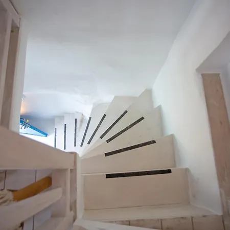 Thalassophile Deep Blue, Little Venice Apartman *